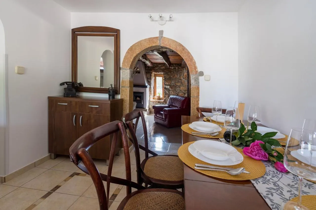 House Stone Lady Villa Dobrinj 0*,